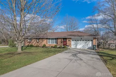 1860 Bledsoe Drive, Bellbrook, OH 45305 - Photo 1