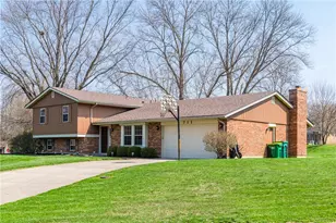 712 Tealwood Dr, Beavercreek, OH 45430 - Photo 1