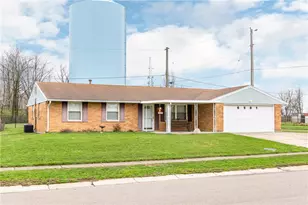 6501 Stonehurst Dr, Huber Heights, OH 45424 - Photo 1