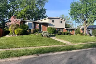 900 Ingersol Dr, Kettering, OH 45429 - Photo 1