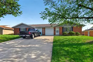 5454 Bromwick Dr, Dayton, OH 45426 - Photo 1