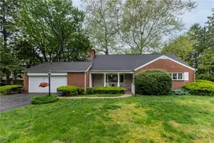 517 Locust Hill Dr, Englewood, OH 45322 - Photo 1