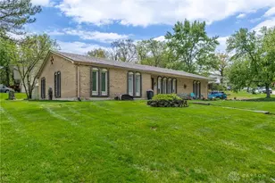 6302 7 Pines Dr, Miami Township, OH 45449 - Photo 1