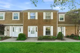 1414 Crown Point Ct, Beavercreek, OH 45434 - Photo 1