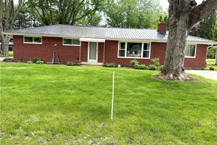344 Greenacres Dr, Springfield, OH 45504 - Photo 1