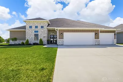 960 Rosenthal Drive, Tipp City, OH 45373 - Photo 1