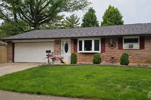 221 Mills Pl, New Lebanon, OH 45345 - Photo 1