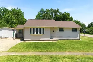 1556 Larchwood Dr, Dayton, OH 45432 - Photo 1
