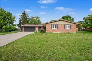 478 Coronado Dr, Fairborn, OH 45324 - Photo 1