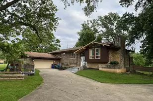 7356 Dayton Farmersville Rd, Dayton, OH 45417 - Photo 1