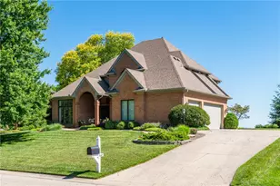 560 Heatherwoode Cir, Springboro, OH 45066 - Photo 1