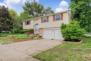 641 Mariclaire Ave, Dayton, OH 45377 - Photo 1
