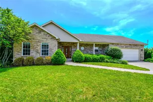 6380 Pin Oak Ct, Huber Heights, OH 45424 - Photo 1