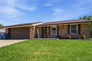 4818 Creeknoll Ct, Huber Heights, OH 45424 - Photo 1