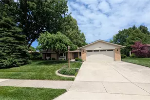 5686 Oak Valley, Kettering, OH 45440 - Photo 1