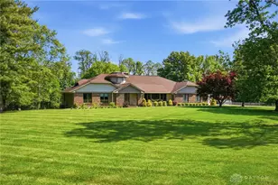 2546 Lantz Rd, Beavercreek, OH 45434 - Photo 1