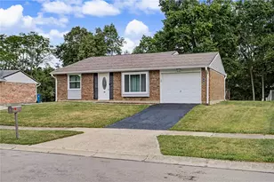 4817 Lodgeview Dr, Huber Heights, OH 45424 - Photo 1