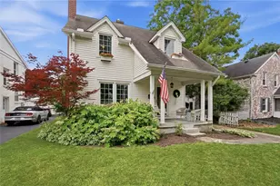 406 East Dr, Oakwood, OH 45419 - Photo 1