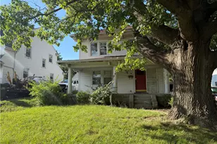 35 W Hillcrest Ave, Dayton, OH 45405 - Photo 1