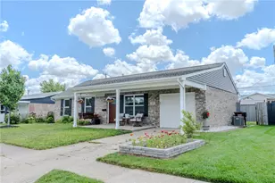 215 Crosswell Ave, Brookville, OH 45309 - Photo 1