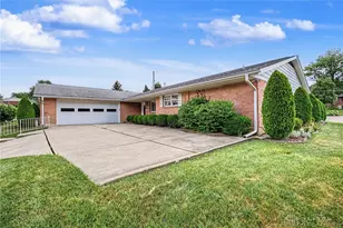 6301 Blossom Park Dr, West Carrollton, OH 45449 - Photo 1