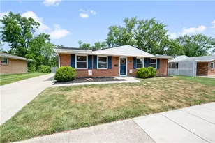 1733 Beaver Creek Ln, Dayton, OH 45429 - Photo 1