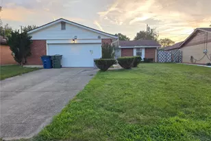 617 Hickory Hill Dr, Dayton, OH 45417 - Photo 1