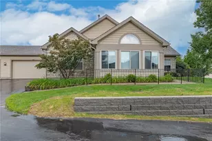 184 Villa Pointe Dr, Springboro, OH 45066 - Photo 1
