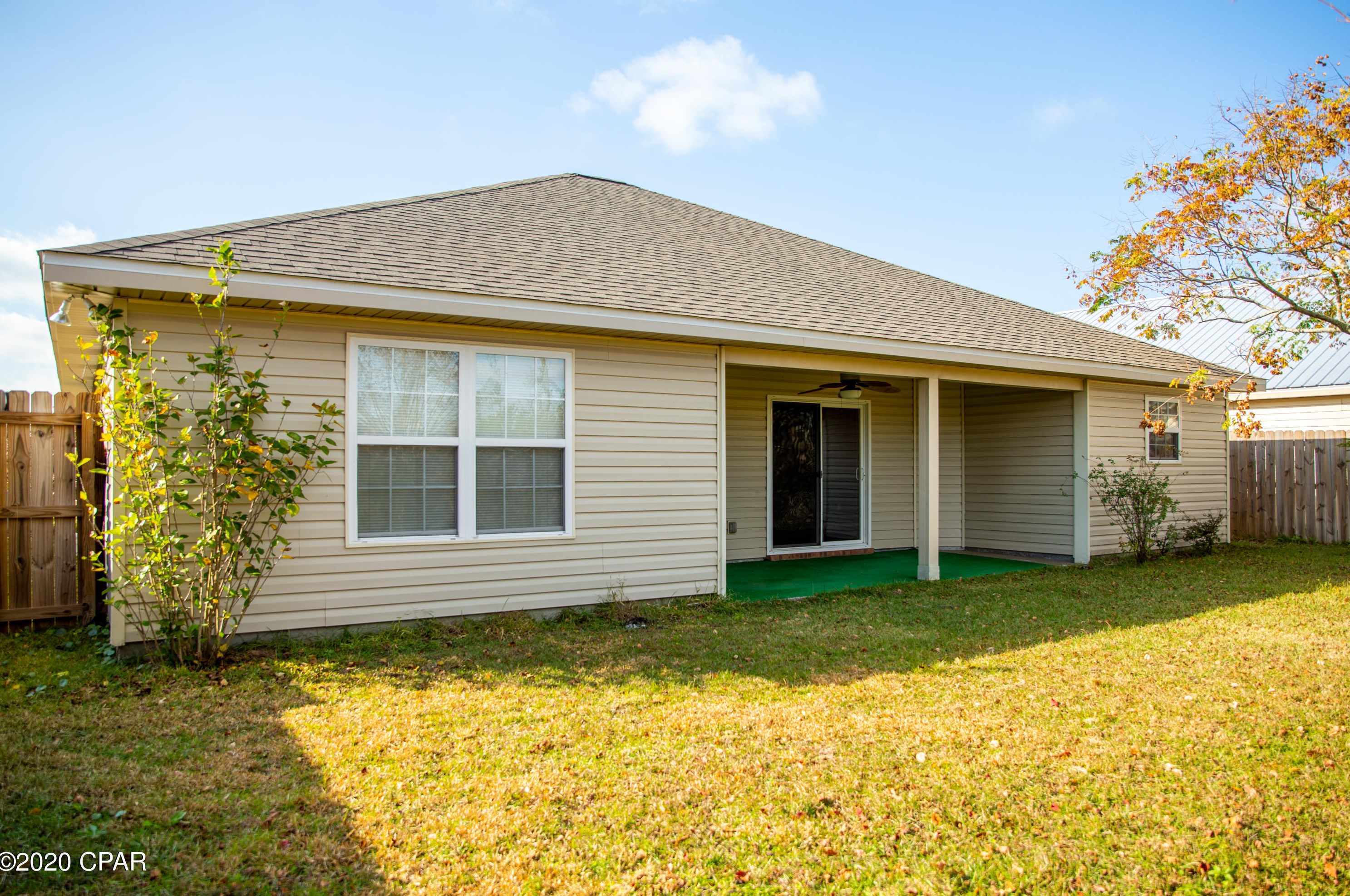 1109 N Haven Cir, Lynn Haven, FL 32444