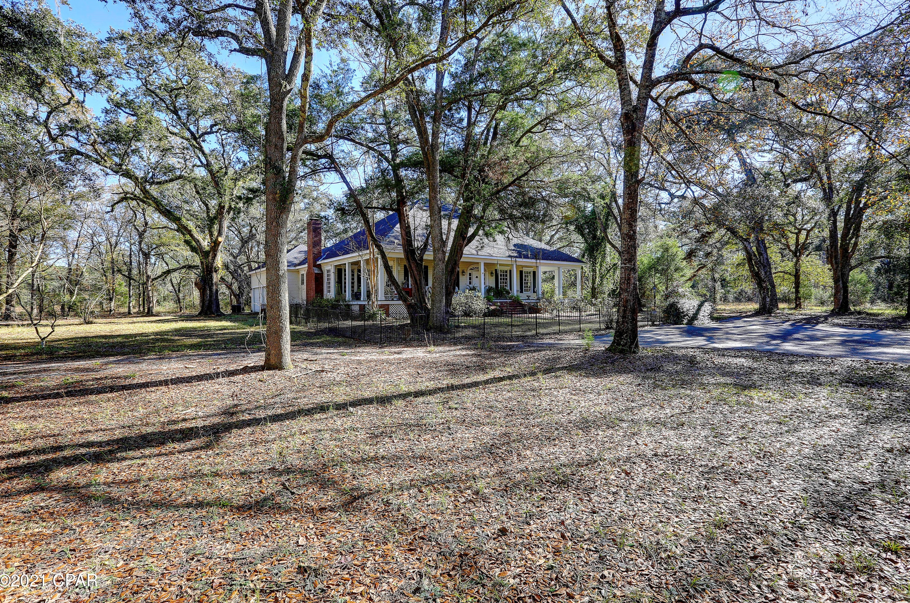 3525 Spoolmill Rd, Vernon, FL 32462-2214