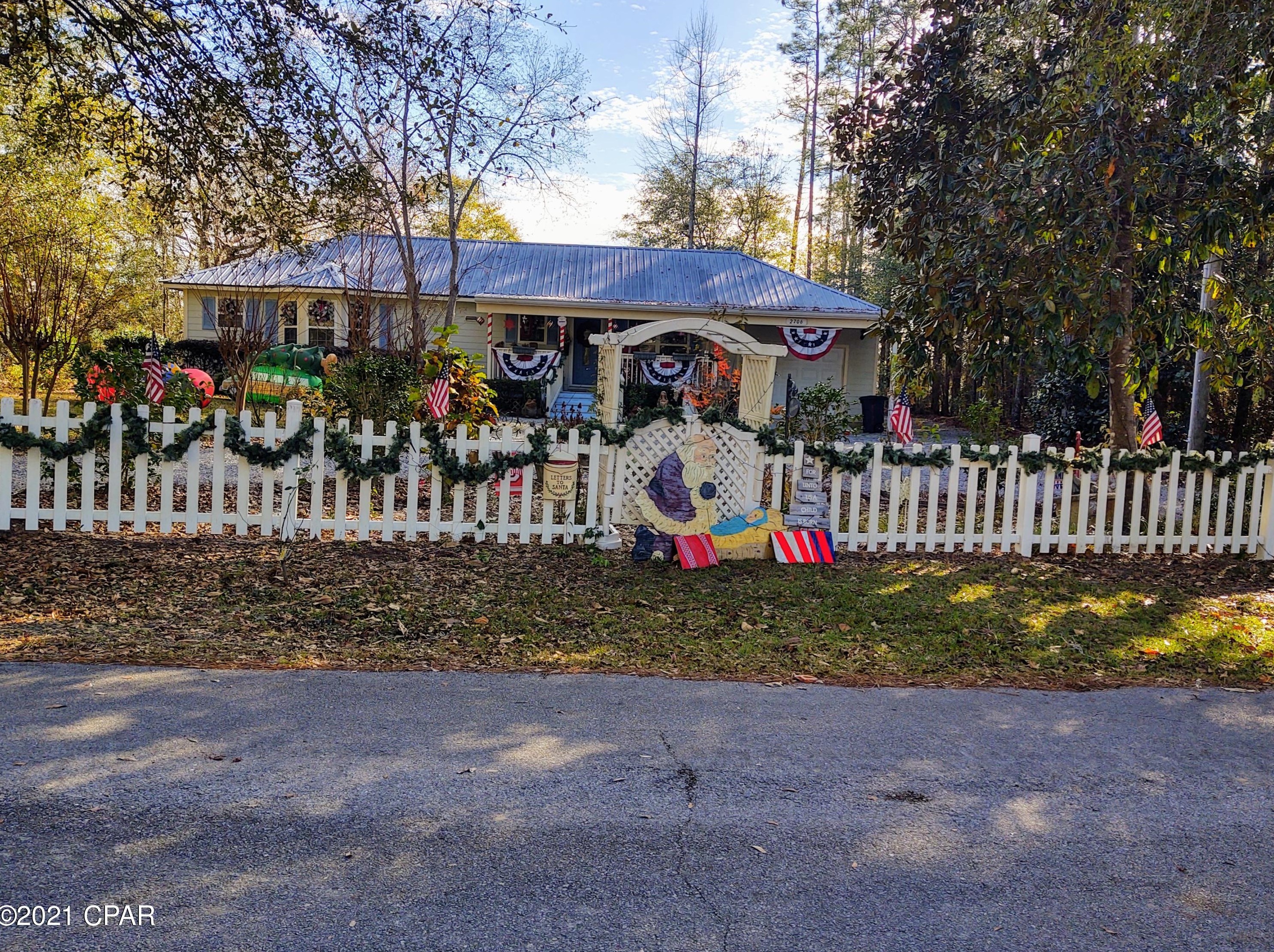 2706 Sherwood Dr, Bonifay, FL 32425