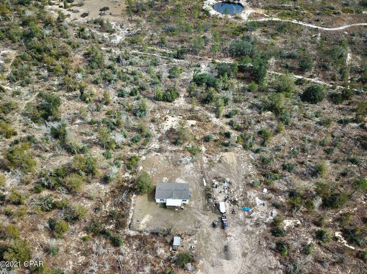 10401 Silver Lake Rd, Fountain, FL 32438