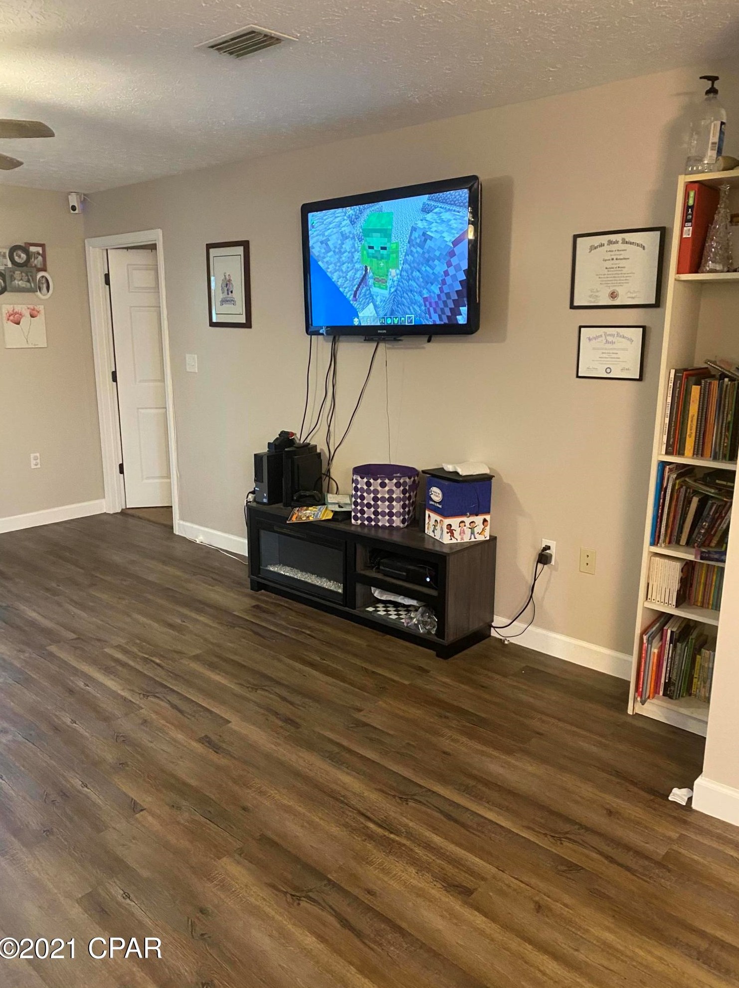 4423 Pipeline Rd, Panama City, FL 32404-9795