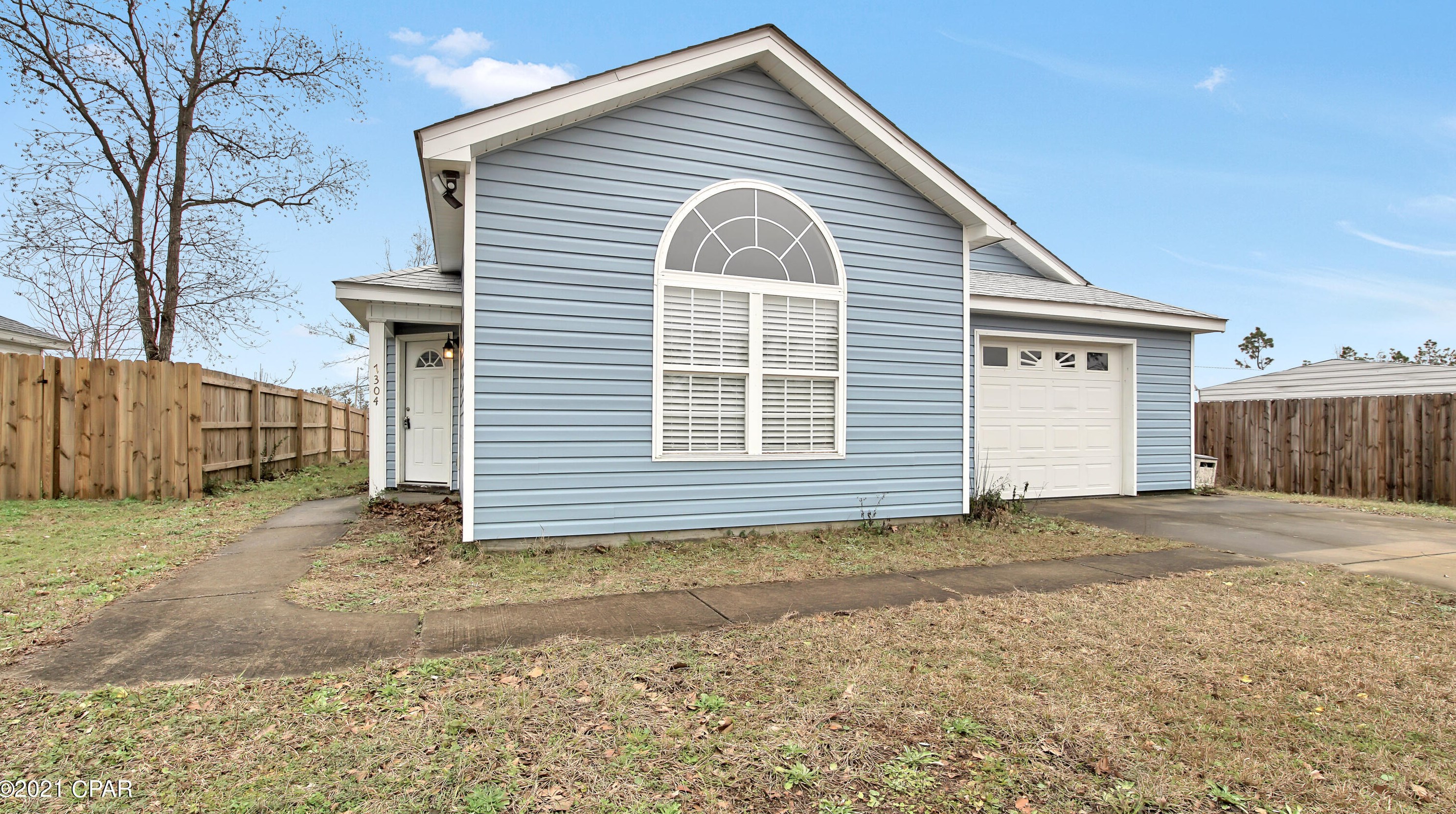 7304 Lake Suzzanne Way, Panama City, FL 32404-4090