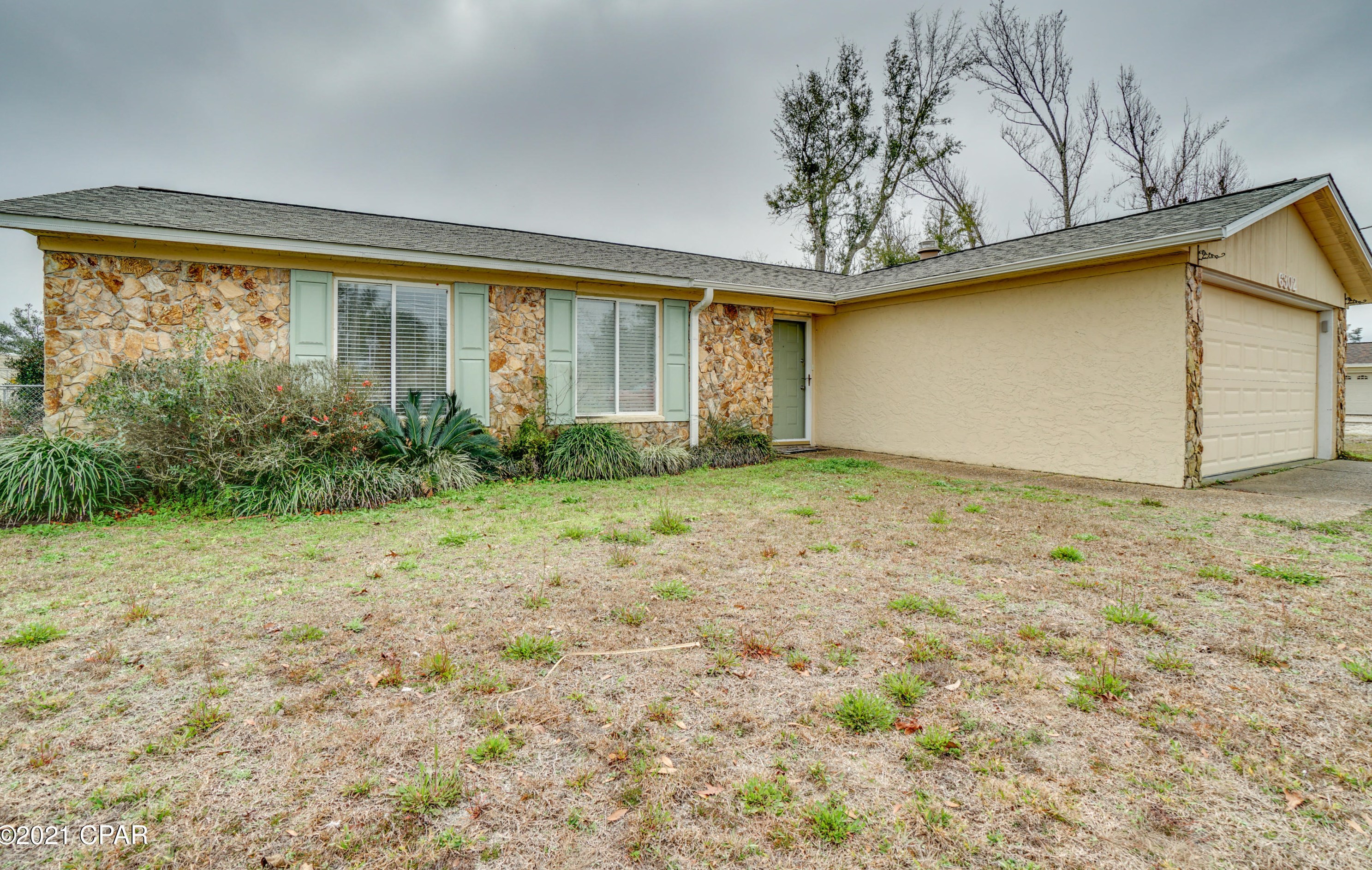 6302 Lake Dr, Panama City, FL 32404-8315