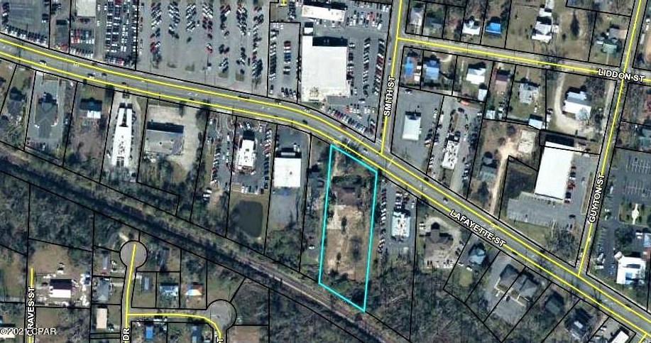 4245 Lafayette St, Marianna, FL 32446