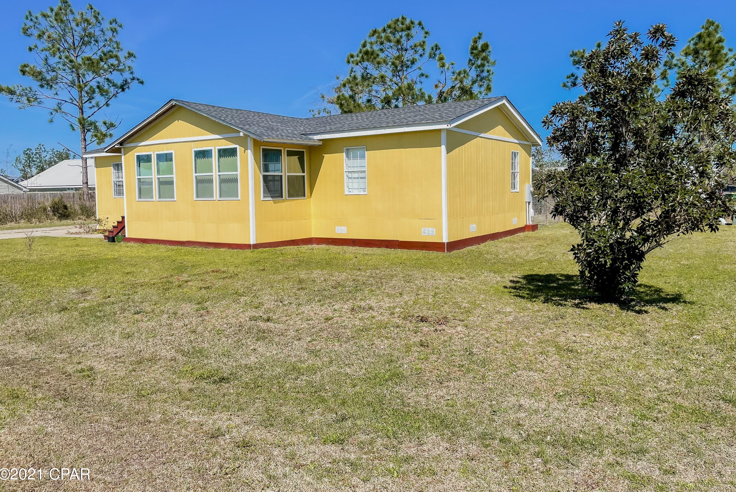 7301 Lake Suzzanne Way, Panama City, FL 32404-4092