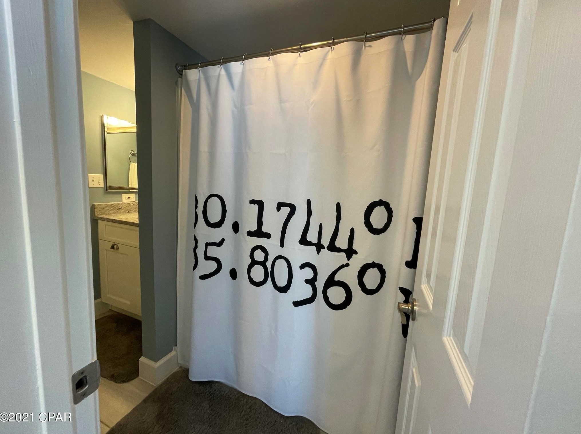 9850 Thomas Dr, Panama City FL 32408-4242 exterior