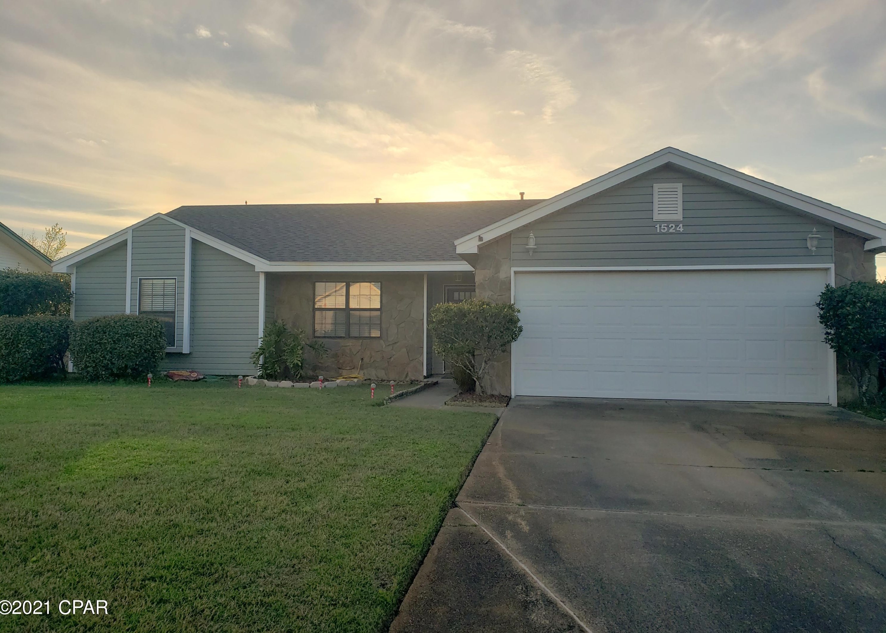1524 Santa Anita Dr, Lynn Haven, FL 32444