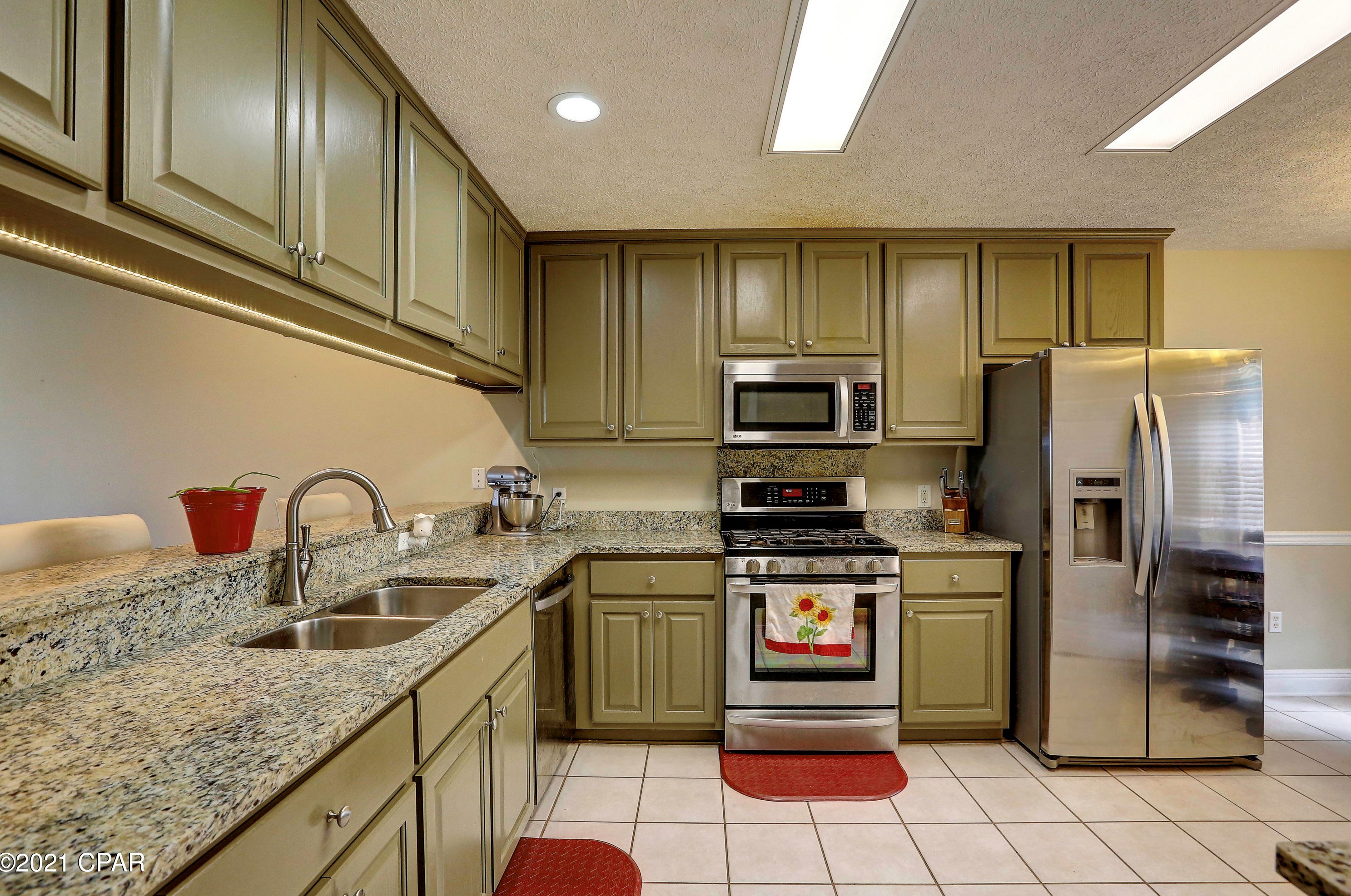 2521 Country Club Dr, Lynn Haven, FL 32444