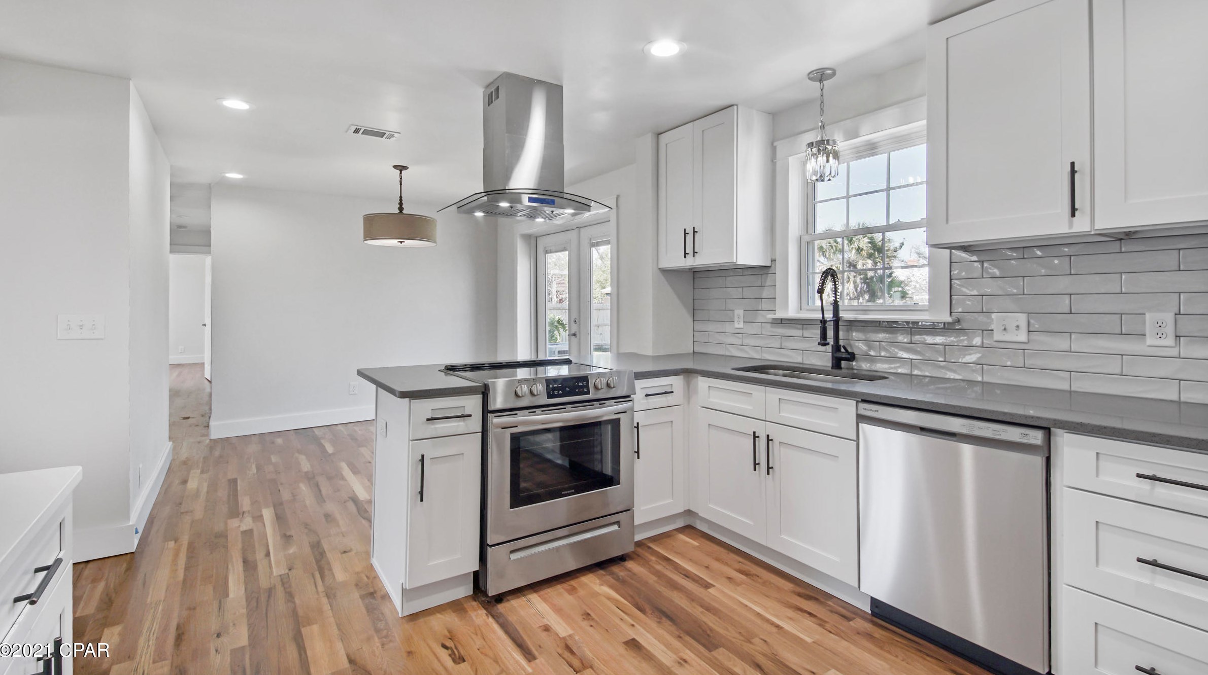 611 Cherry St, Panama City FL  32401-3813 exterior