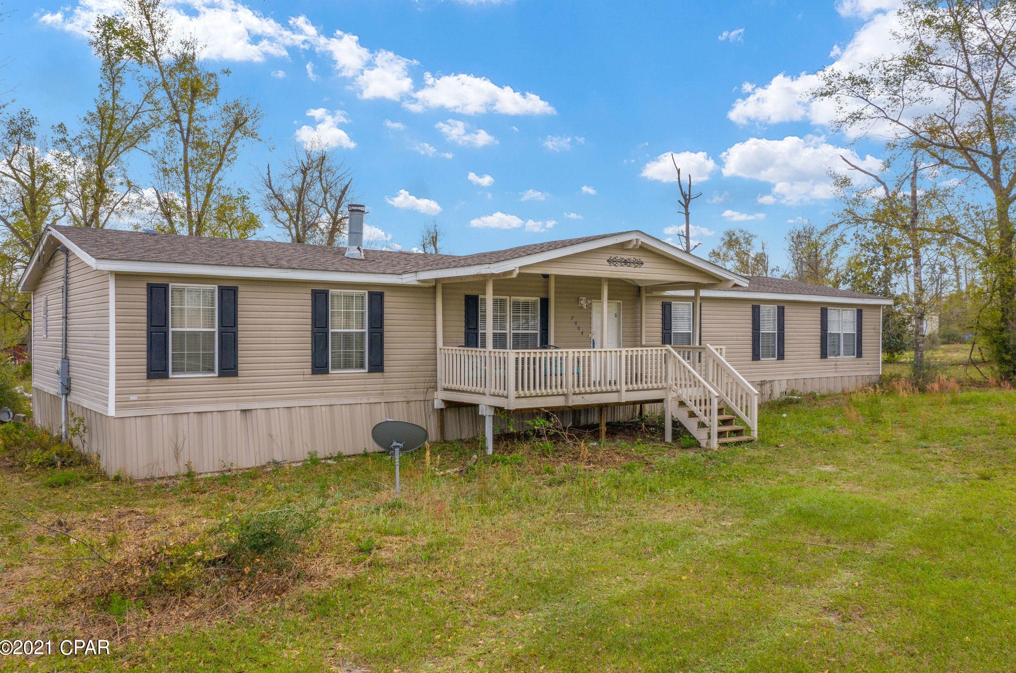 7004 Oakenshaw Dr, Youngstown, FL 32466