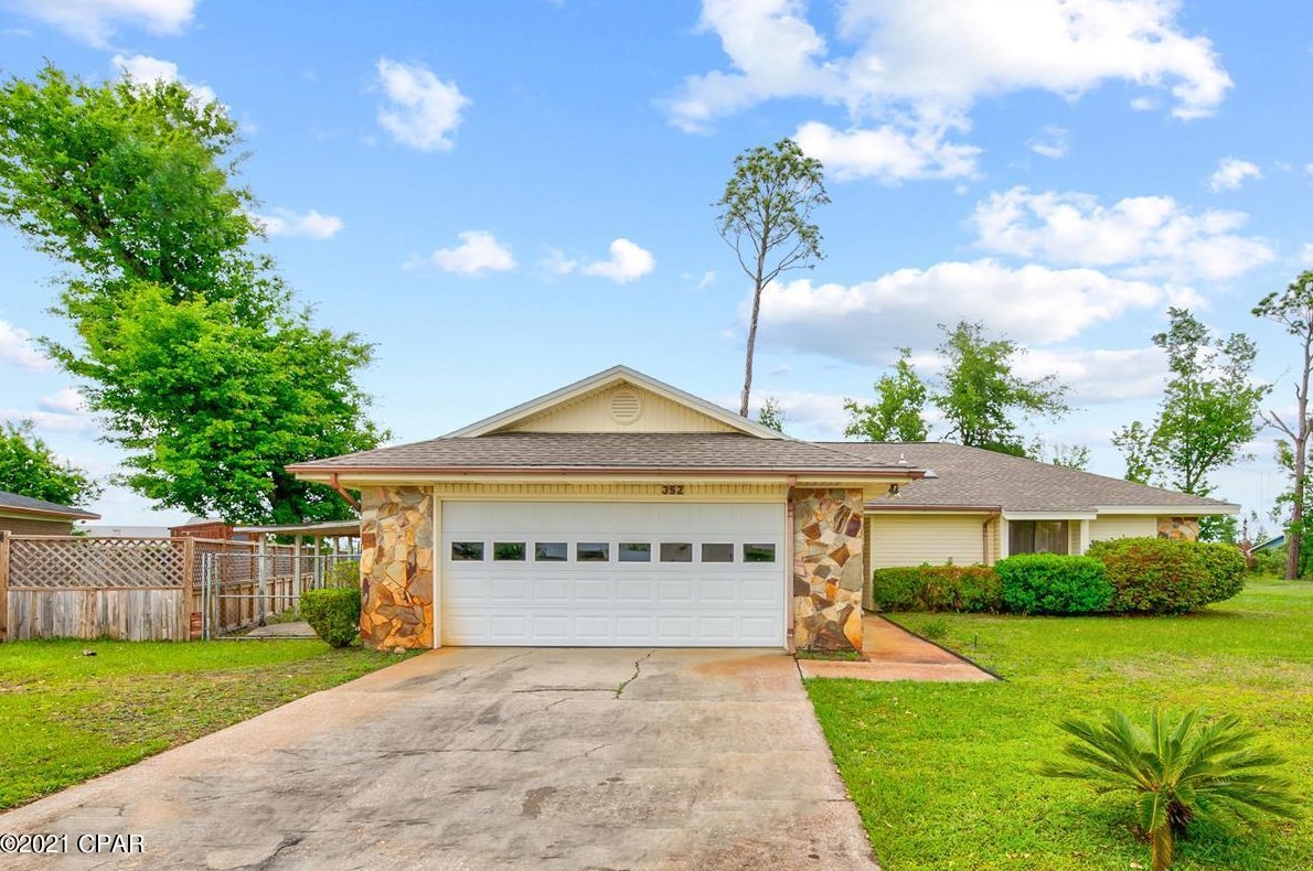 352 Bell Cir, Lynn Haven, FL 32444