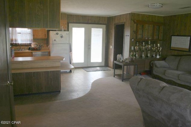 3252 Triple Ln, Caryville FL  32425-6406 exterior