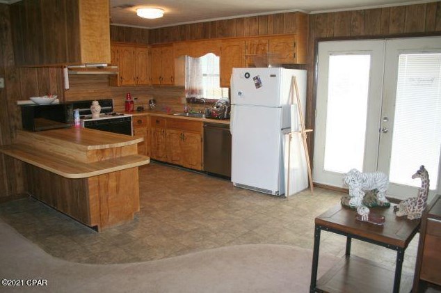 3252 Triple Ln, Caryville FL  32425-6406 exterior