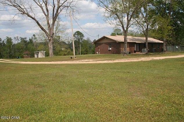 3252 Triple Ln, Caryville FL  32425-6406 exterior