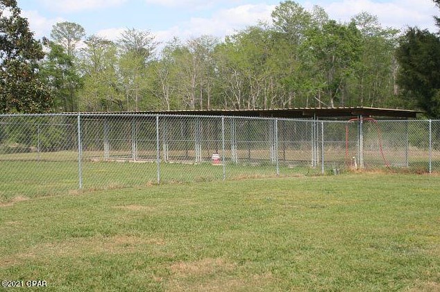 3252 Triple Ln, Caryville FL  32425-6406 exterior