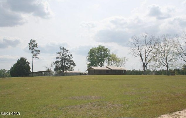 3252 Triple Ln, Caryville FL  32425-6406 exterior