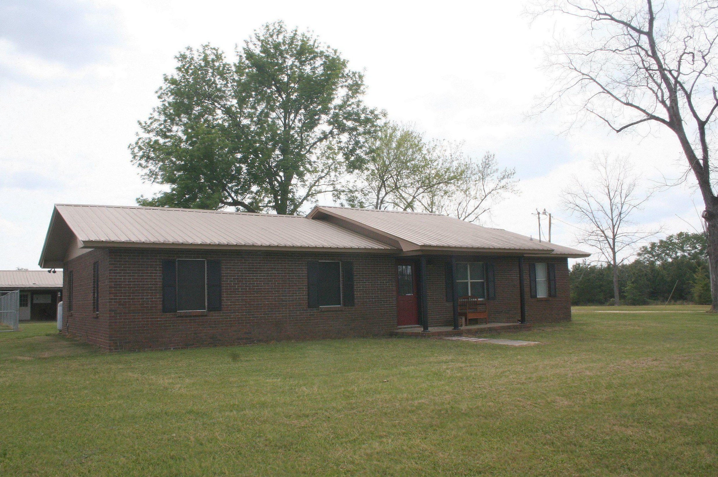 3252 Triple Ln, Caryville, FL 32425-6406