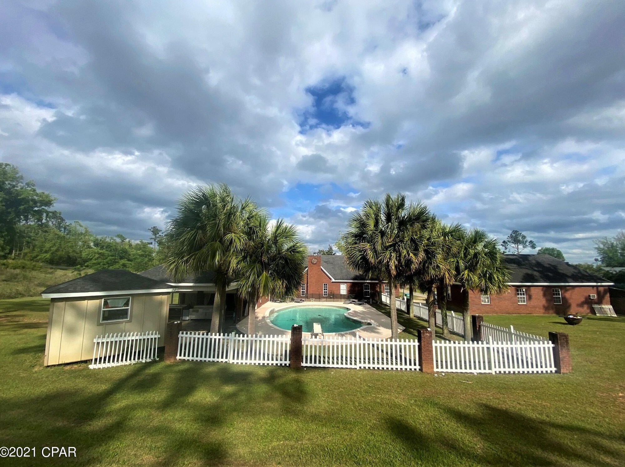 2097 River Rd, Sneads, FL 32460